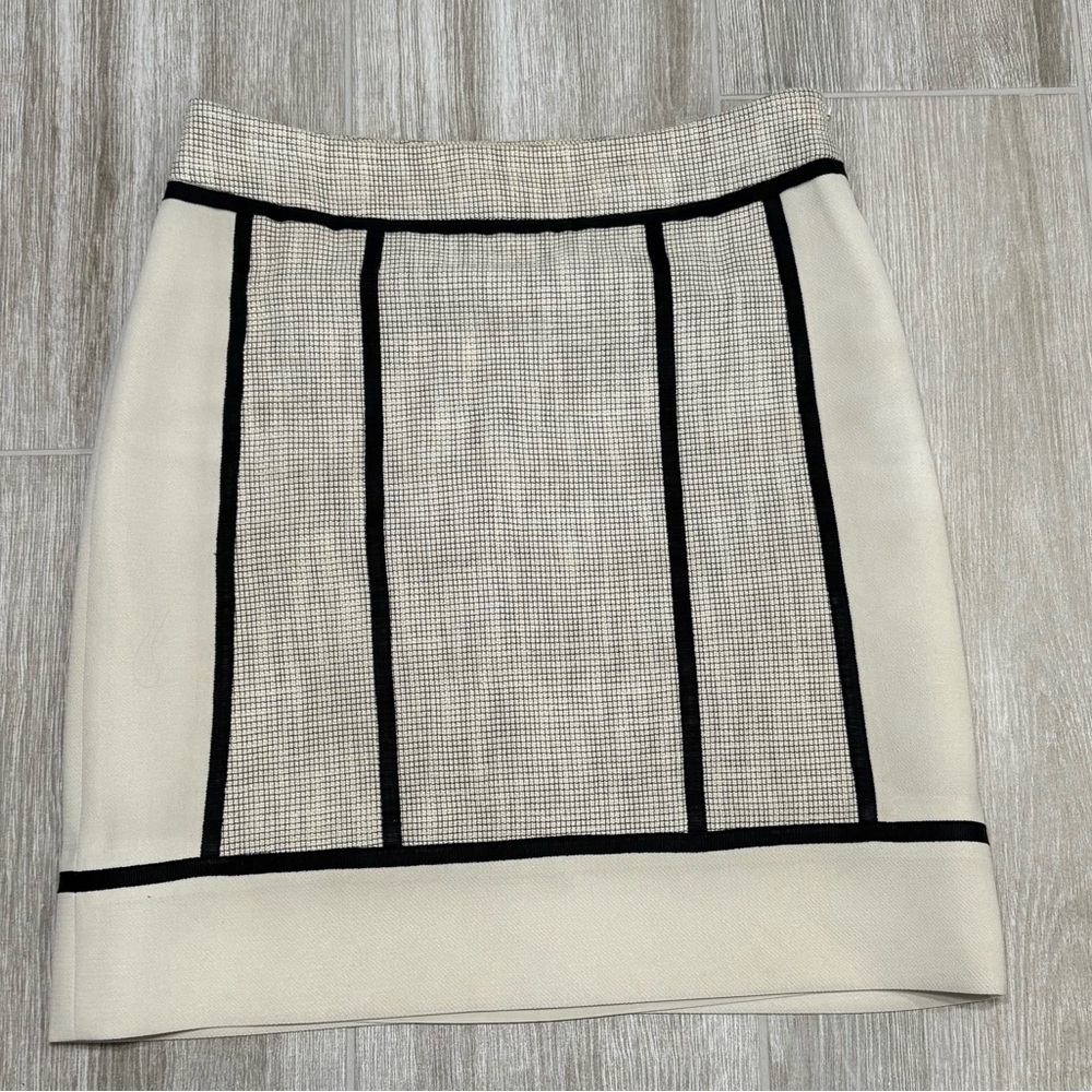 Ann Taylor Cream and Black Pencil Skirt